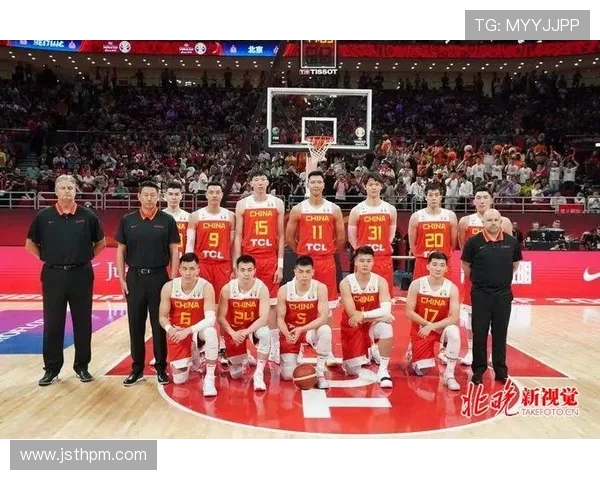 武汉篮球队与重庆篮球队赛后复盘分析双方状态及表现对比