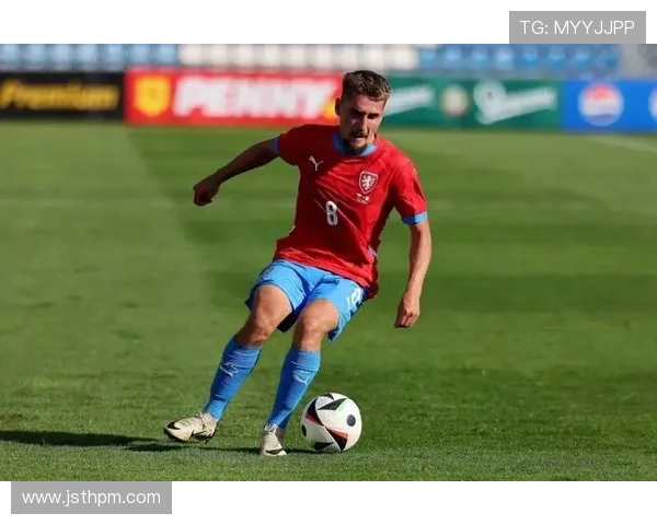 武汉足球队与西安足球队赛后复盘分析比赛节奏与战术对抗的深度探讨