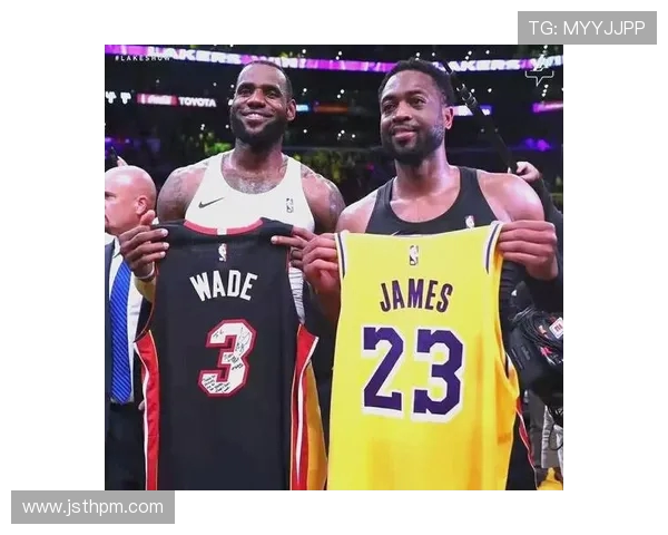 韦德与詹姆斯巅峰对决回顾:篮球传奇的荣耀与友谊之战 韦德与詹姆斯巅峰对决回顾:篮球传奇的荣耀与友谊之战