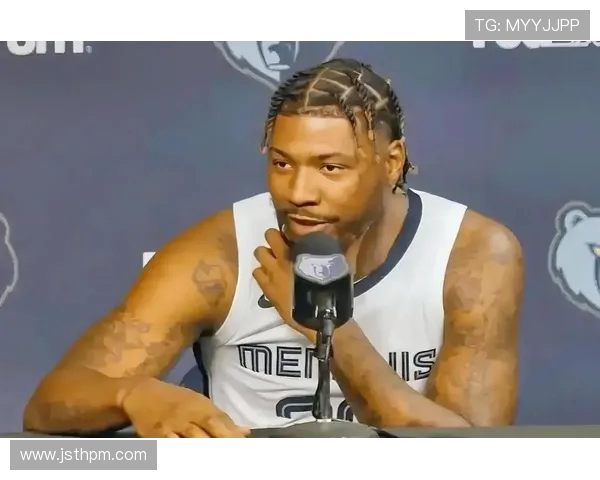 马库斯斯马特的篮球之路与冠军梦想的追逐历程