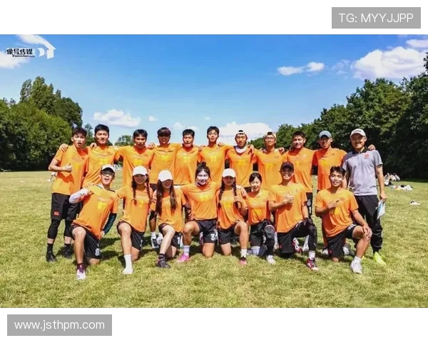 北京飞盘队在世界攀岩锦标赛中以99分稳居积分榜首位